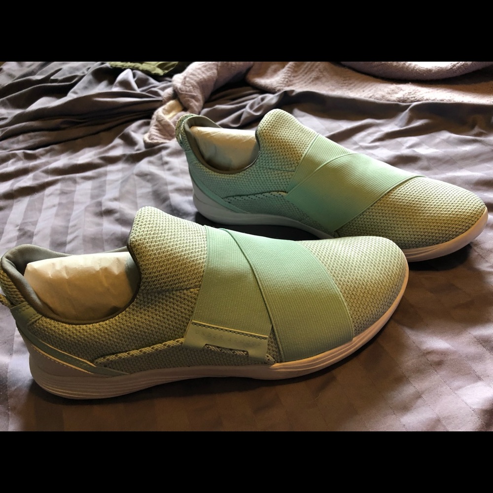 NEW Under Armour Women’s Sneakers